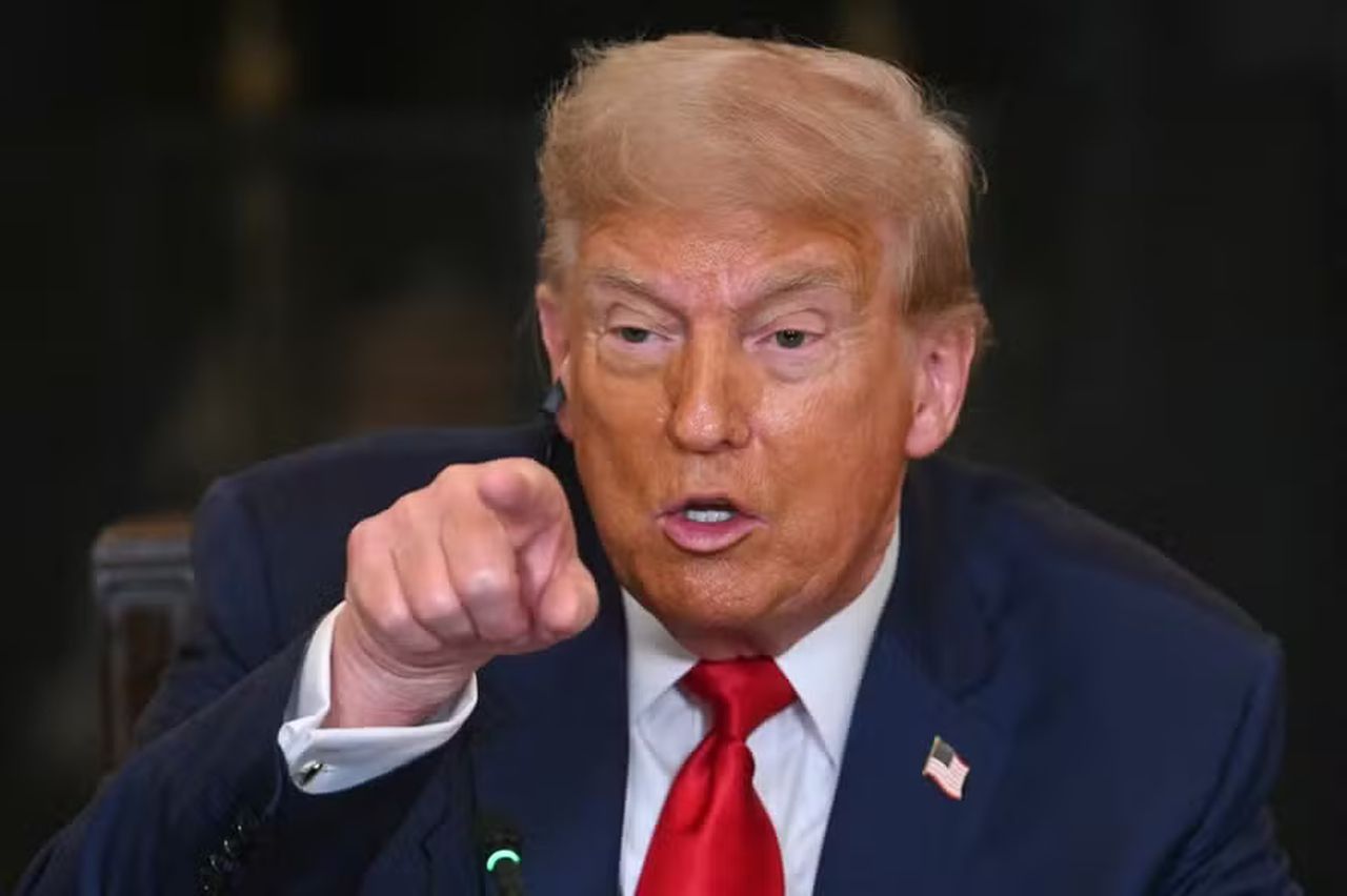 Trump anuncia tarifa de 30% ao México e União Europeia