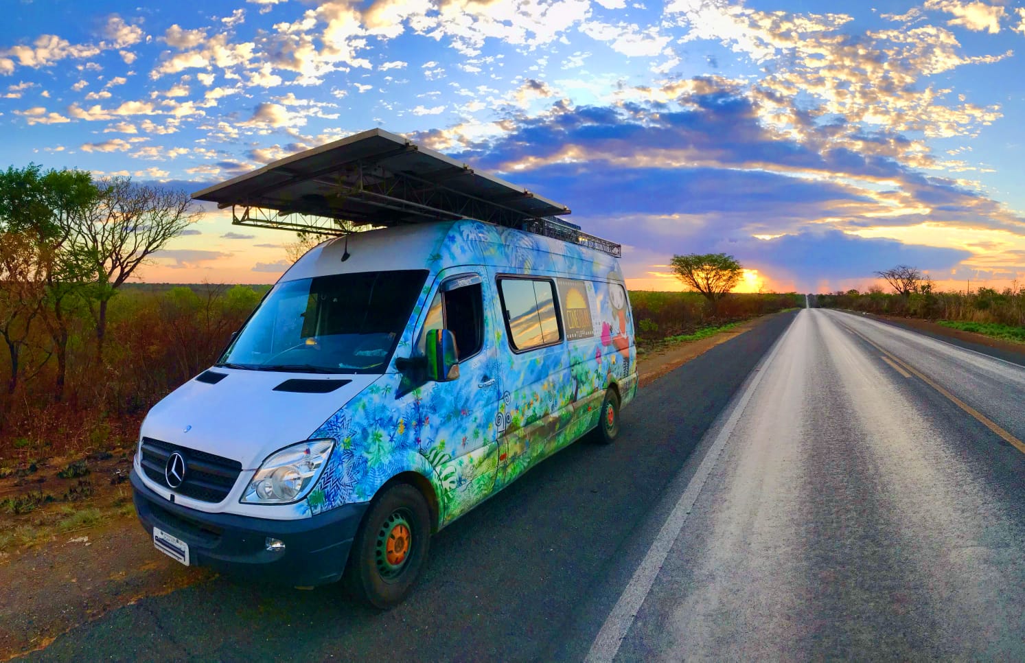 Cinema itinerante movido a energia solar, chega a Maceió