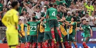 México vence a Arábia Saudita, mas é eliminado da Copa