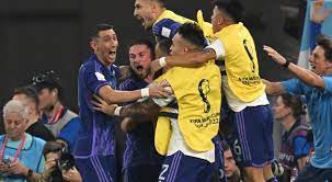 Argentina vence e passa às oitavas em primeiro