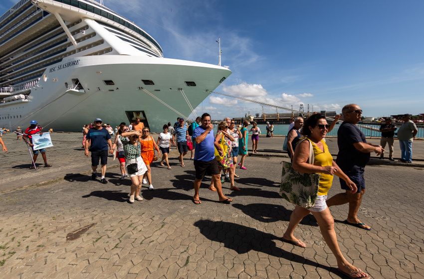 Temporada de cruzeiros aquece economia de Maceió