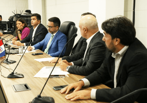 Seinfra apresenta ao governador plano de obras
