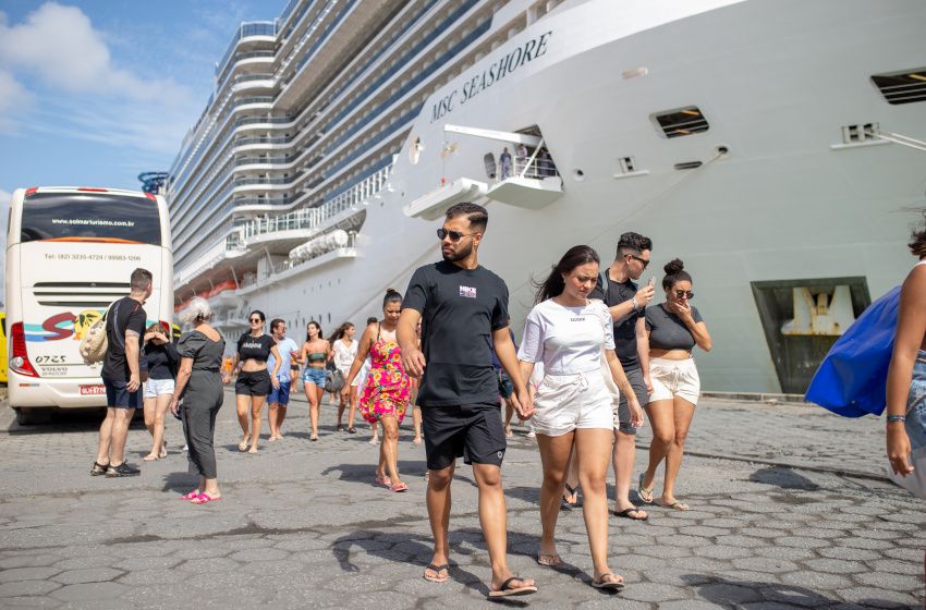 Prefeitura disponibiliza transporte gratuito para turistas