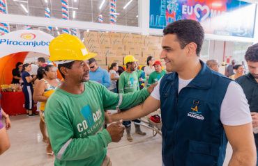 JHC rompe burocracia e cria 27 mil trabalhos formais
