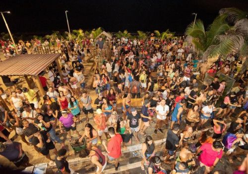 Marcha LGTQIA+fobia leva uma multidão à orla