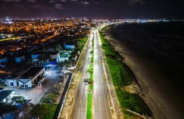 Corredores de transporte e comunidades recebem iluminação em LED