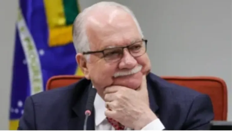 Fachin antecipa retorno a Brasília para conter desgaste do STF com caso Master