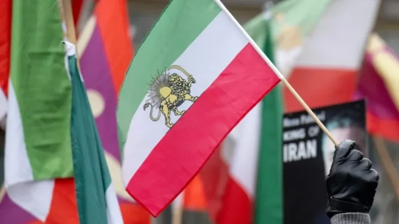 Irã está pronto para responder com firmeza a Israel e EUA, diz Guarda Revolucionária