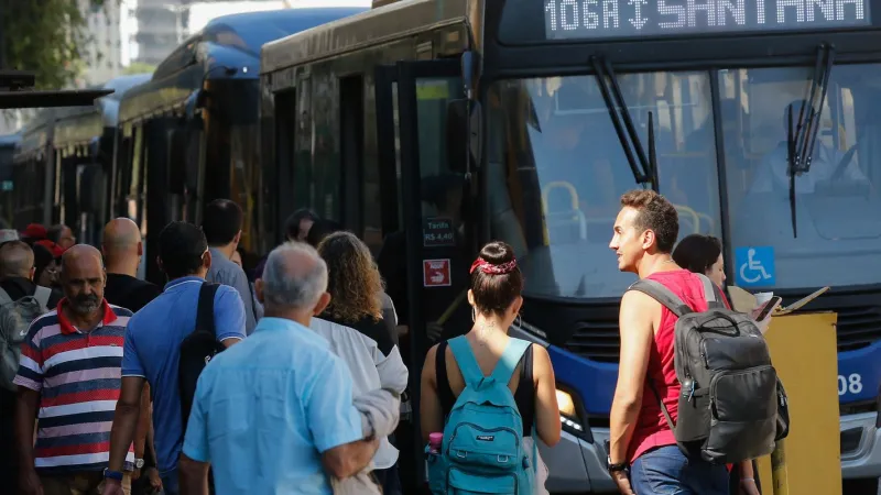 PT notifica TRE-SP por falta de ônibus na cidade neste domingo