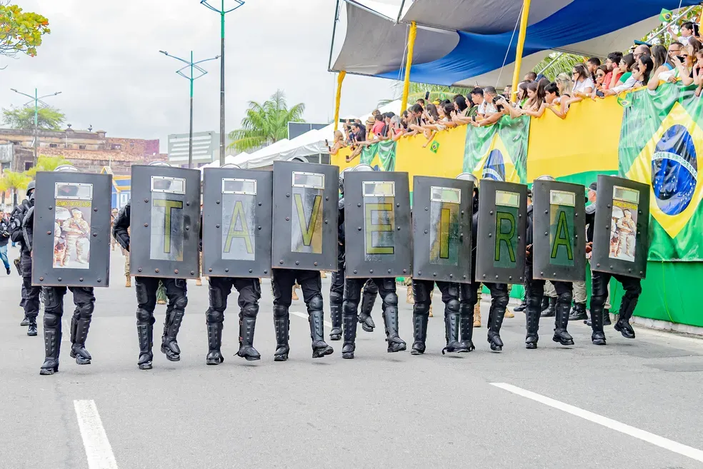 Um dia antes de morrer no DF, tenente da PM de Alagoas foi homenageado pelo Bope no desfile de 7 de setembro