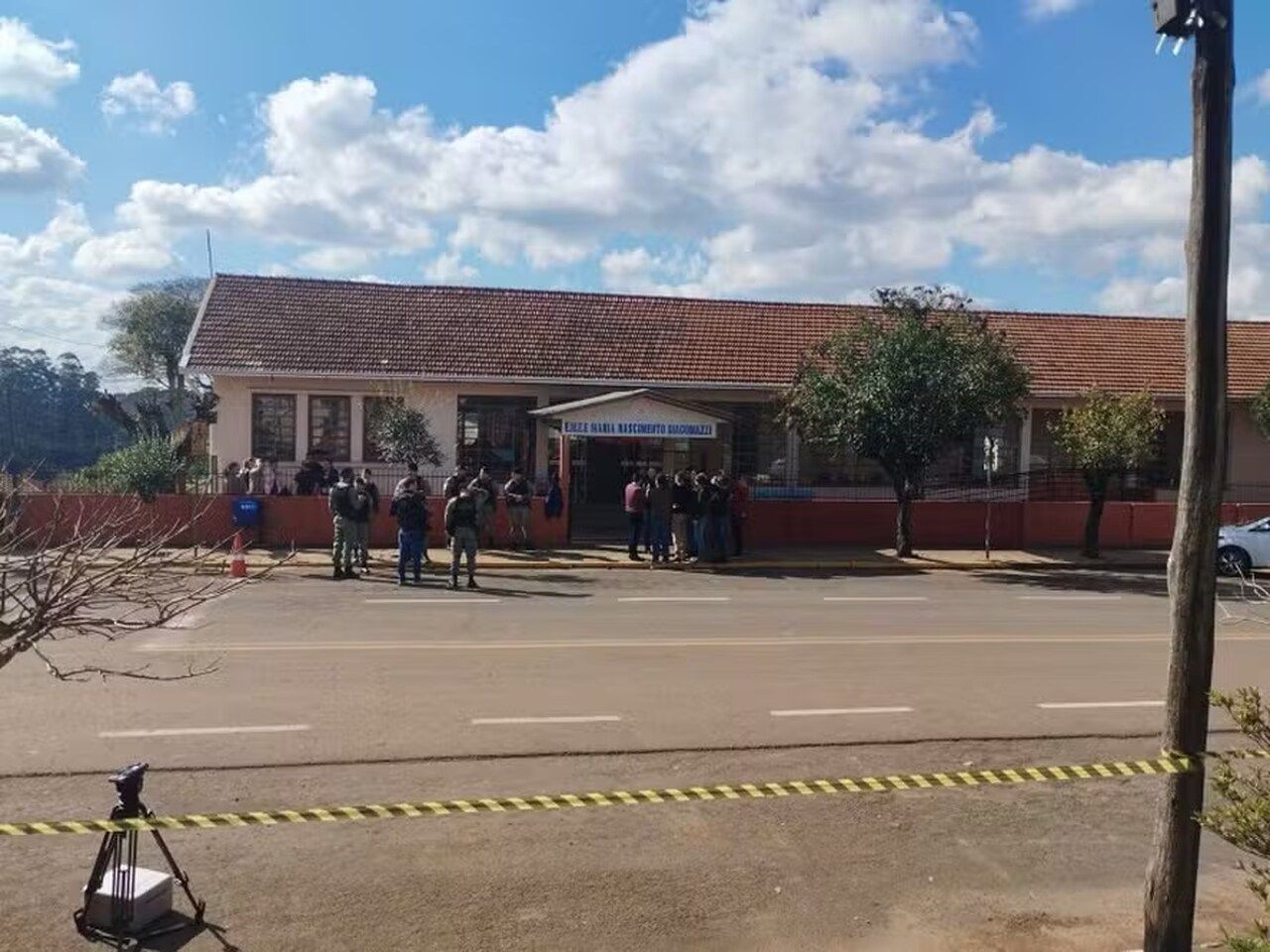 Adolescente com faca invade escola, mata uma criança e deixa feridos no RS