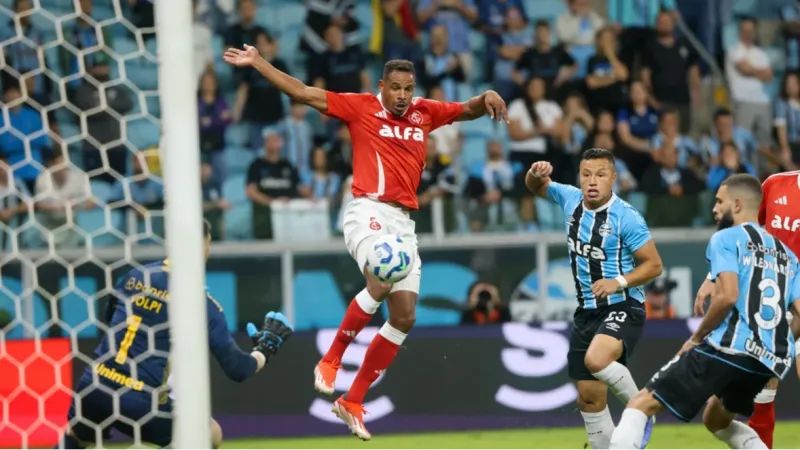 Internacional e Grêmio fazem clássico tenso em busca de reação no Brasileirão