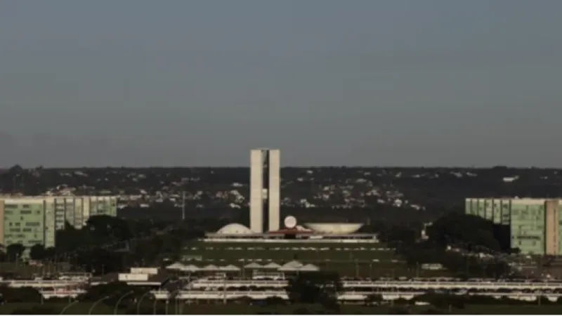 Fim da escala 6×1 deve ser maior palco de disputa entre Planalto e Congresso em 2026