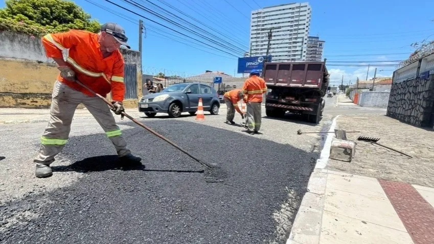 Operação Tapa-Buraco alcança cerca de 37 bairros por mês e reforça manutenção viária em Maceió