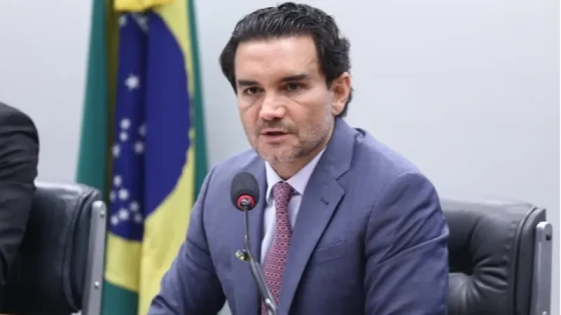 Celso Sabino deixa Ministério do Turismo de Lula