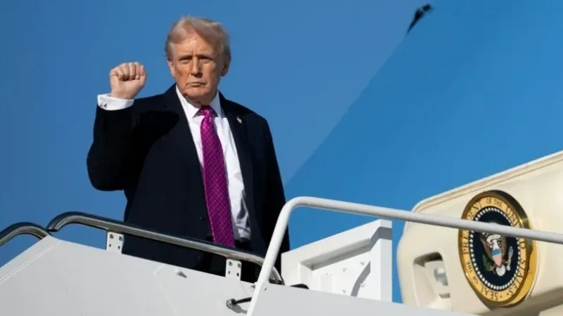 Trump admite rever tarifaço, mas indica exigência: ‘Sob as condições certas’