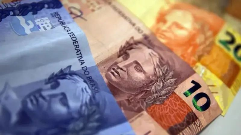 Governo propõe salário mínimo de R$ 1.717 para 2027