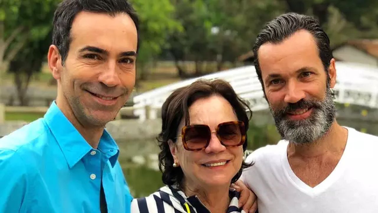 Mãe de César Tralli morre em acidente de avião; Rafaella Justus presta homenagem