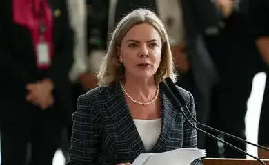 Gleisi Hoffmann tem agenda de reuniões com líderes do Congresso