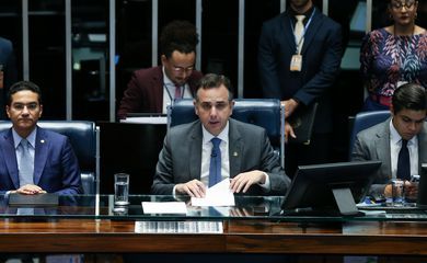 Senado adia votação da proposta de minirreforma eleitoral