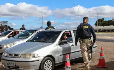 Operação Ano Novo da PRF começa nesta sexta-feira