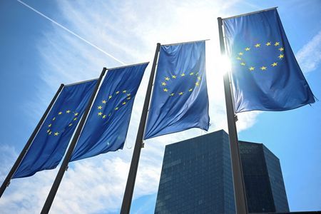 UE diz que reagirá com firmeza contra tarifas recíprocas anunciadas por Trump