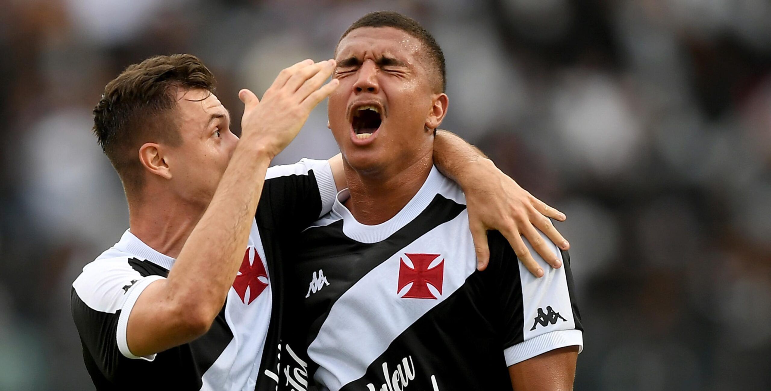 Vasco vence Grêmio por 2 a 1 em São Januário em jogo disputado e com muita catimba