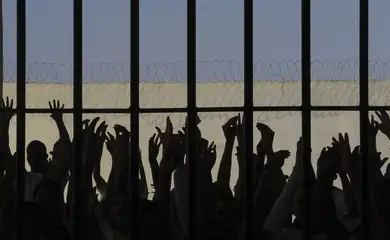 Comissão do Senado aprova fim do "saidão" para presos