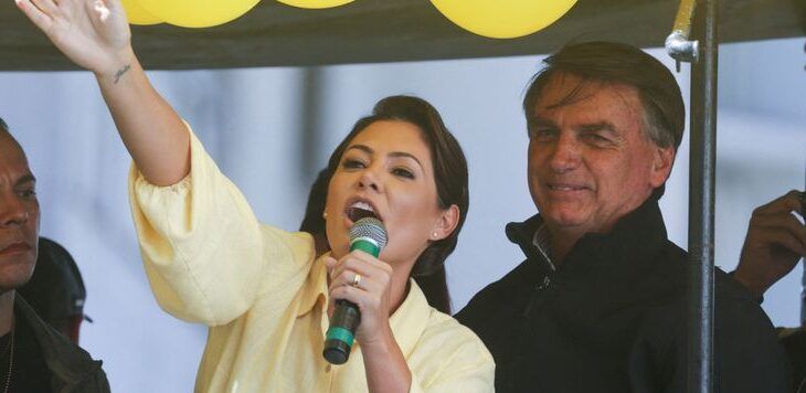 Moraes quebra sigilos bancário e fiscal de Jair Bolsonaro e Michelle