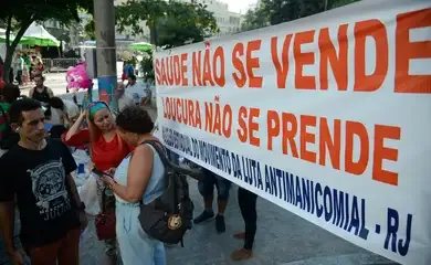 Especialistas discutem alternativas a tratamentos manicomiais