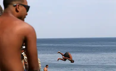 Racismo e apartheid: apreensão de adolescentes no Rio recebe críticas