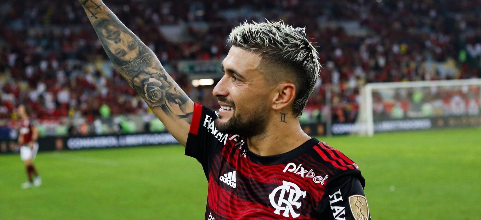 Arrascaeta admite momento difícil e destaca união após vitória do Flamengo