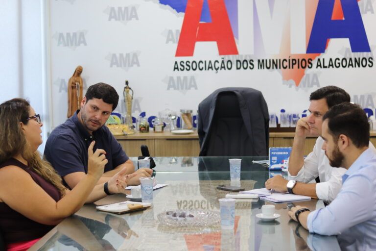 AMA e ABIH alinham ações para fortalecer o turismo nos municípios alagoanos