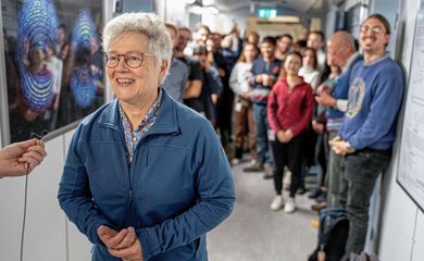 Nobel de Física vai para três pesquisadores por estudo com elétrons