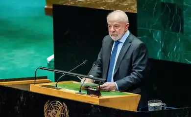 Lula diz que manifestações são “espetáculo da democracia” 