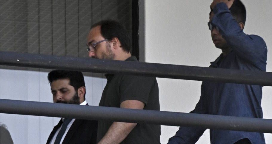 Carlos Bolsonaro presta depoimento à PF em investigação sobre postagem no Twitter/X