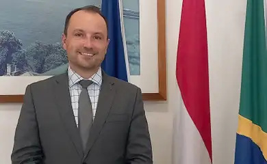 Embaixador húngaro é chamado ao Itamaraty para falar sobre Bolsonaro