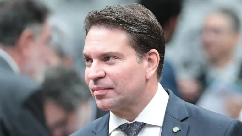 STF derruba decisão da Câmara e mantém ação contra Ramagem