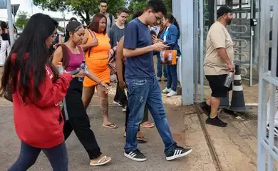 Enem: provas de matemática e ciências da natureza são reaplicadas hoje