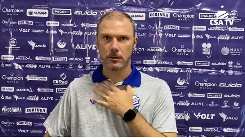 Azulão: Vinícius Bergantin não é mais o técnico