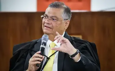 Dino mantém suspensão de emendas do orçamento secreto