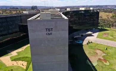 Reforma trabalhista se aplica a contratos anteriores à lei, decide TST