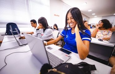 Dia Internacional da Juventude: jovens têm acesso a cursos profissionantes gratuitos
