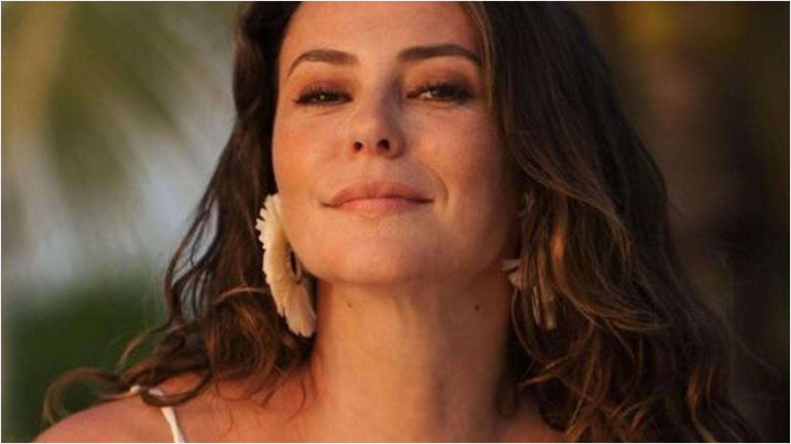 Paolla Oliveira registra boletim de ocorrência contra mulher por ameaças e perseguição