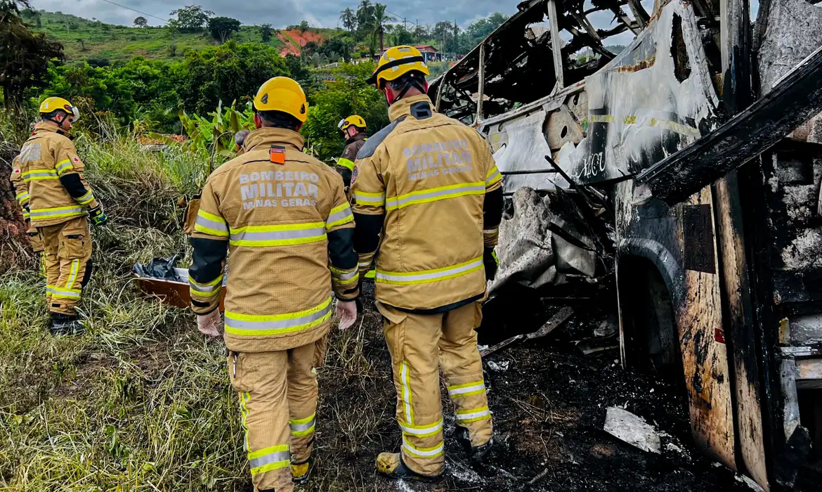 O que se sabe sobre o acidente com 39 mortos na BR-116 em Minas Gerais