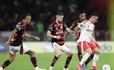 Nacional acompanha duelo final entre Inter e Fla pela Libertadores