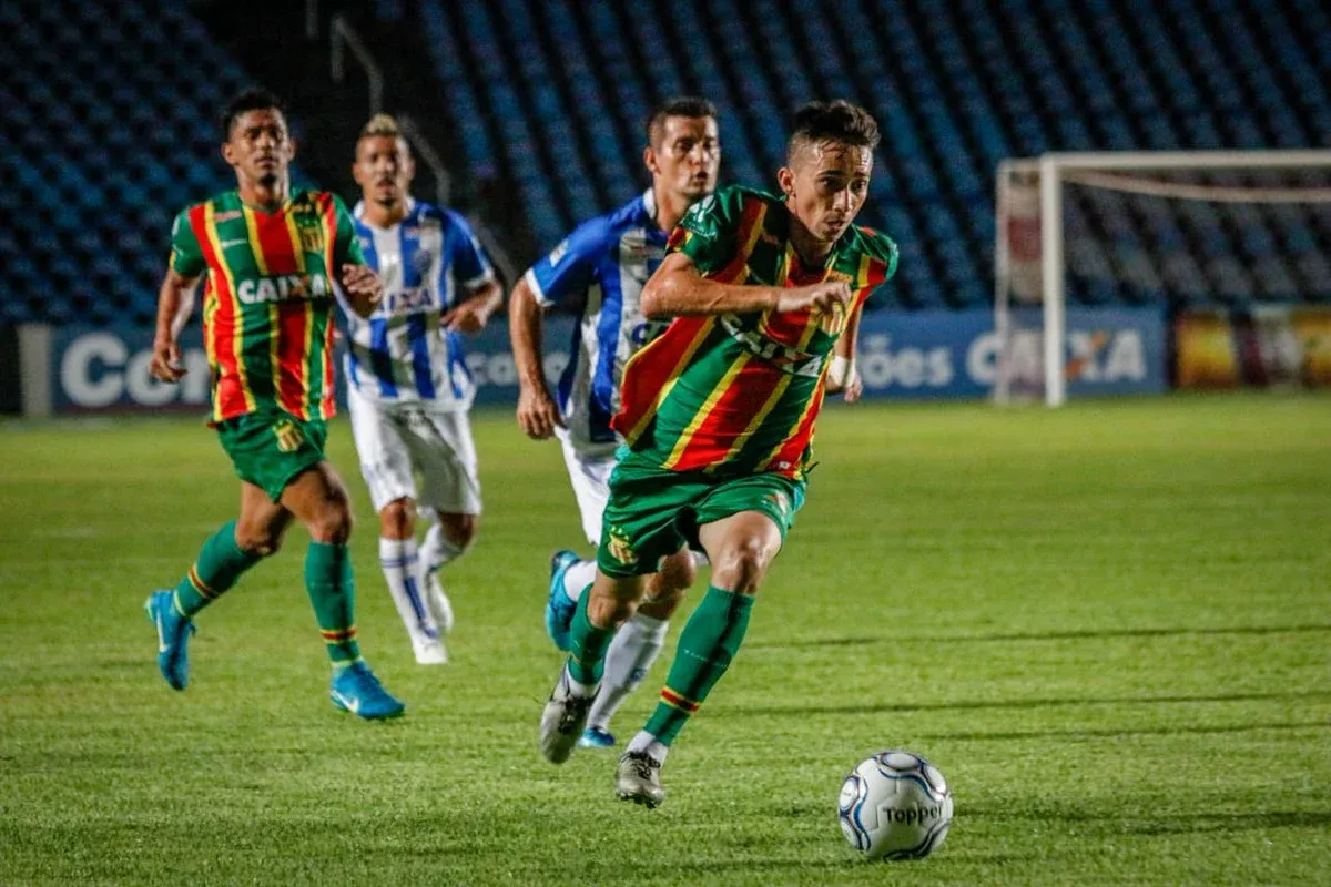Azulão enfrenta o Sampaio Corrêa: em busca da primeira vitória na Série C
