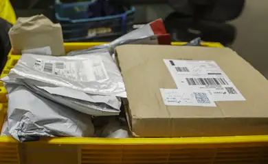 Varejistas iniciam taxação de compras internacionais de até US$ 50