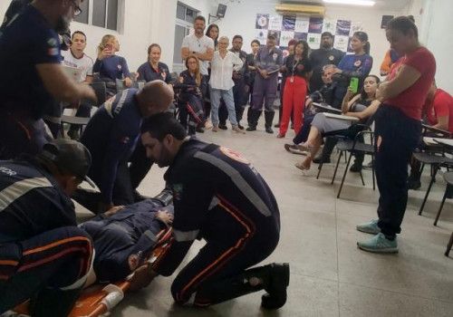 Profissionais do Samu Maceió participam de capacitação sobre Restrição de Movimento da Coluna