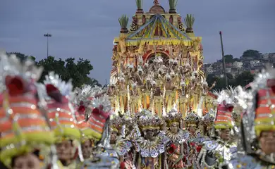Oito escolas fecham Série Ouro no Sambódromo do Rio